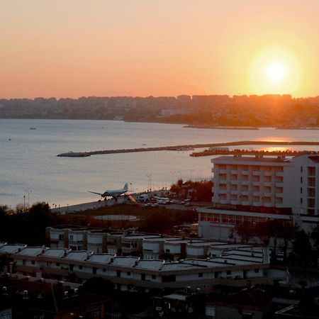 Eser Premium Hotel & Spa Бююкчекмедже Екстер'єр фото Sunset over the Gulf of Chania