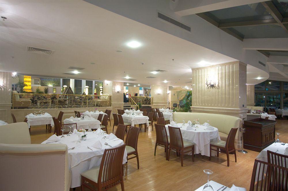 Eser Premium Hotel & Spa Бююкчекмедже Екстер'єр фото The restaurant
