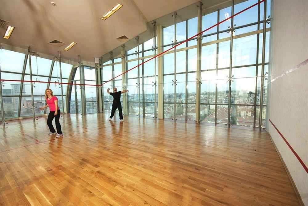 Eser Premium Hotel & Spa Бююкчекмедже Екстер'єр фото Squash courts at the National Indoor Arena