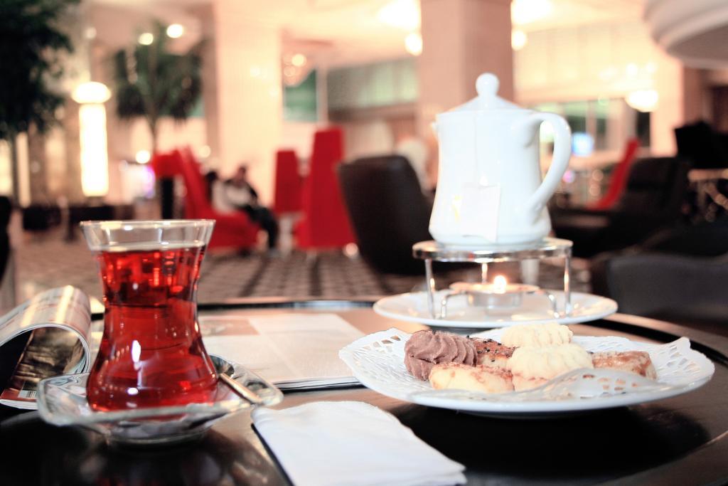 Eser Premium Hotel & Spa Бююкчекмедже Екстер'єр фото Turkish tea