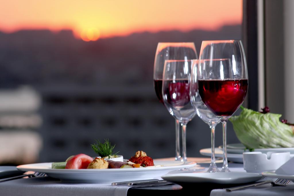 Eser Premium Hotel & Spa Бююкчекмедже Екстер'єр фото Wine glasses
