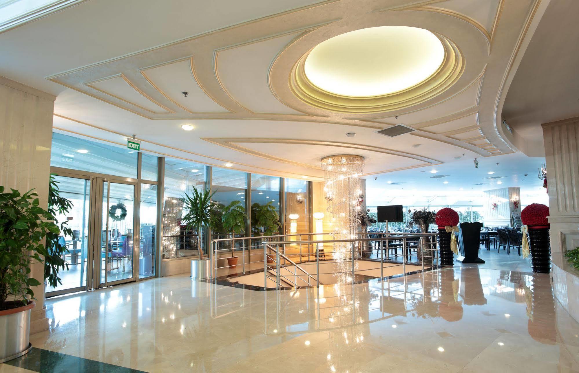 Eser Premium Hotel & Spa Бююкчекмедже Екстер'єр фото Lobby